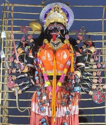 ଗୌରୀଆମ୍ମା ଯାତ୍ରା : ମୁଖ୍ୟ ଆକର୍ଷଣ କାଳୀ ମେଢ଼: ପ୍ରବଳ ଜନସମାଗମ