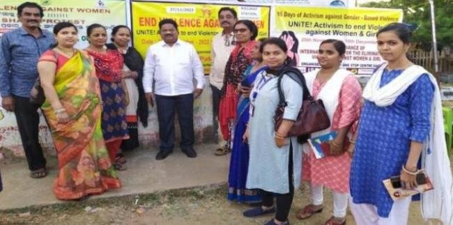 ସଖୀ ୱାନ ଷ୍ଟପ ସେଣ୍ଟର ପକ୍ଷରୁ ଆନ୍ତର୍ଜାତିକ ମହିଳା ଓ ବାଳିକା ହିଂସା ବିରୋଧ ପକ୍ଷ ଅବସରରେ ଦସ୍ତଖତ ଅଭିଯାନ