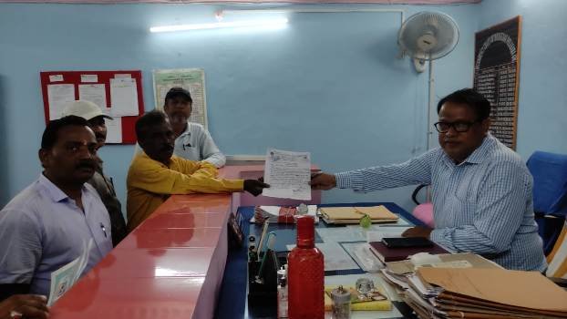 ଋଷିକୂଲ୍ୟା ରୟତ ମହାସଭା ପକ୍ଷରୁ ଦାବିପତ୍ର ପ୍ରଦାନ