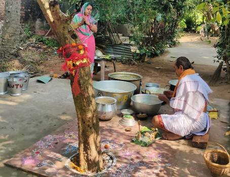 ରାଧାପାଦ ଦର୍ଶନ ପାଇଁ ମଠ ମନ୍ଦିର ରେ ଭକ୍ତ ଙ୍କ ଭିଡ଼