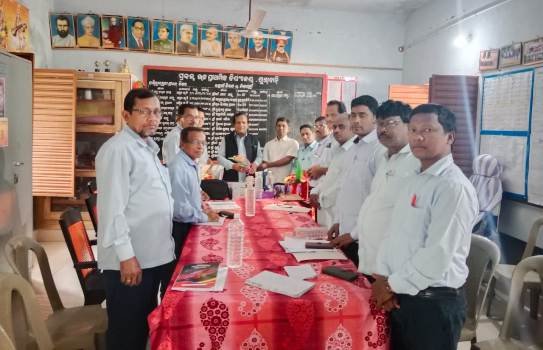 ଭଞ୍ଜନଗରରେ ଏ.ବି.ଇ.ଓ ଙ୍କୁ ସମ୍ବର୍ଦ୍ଧନା ପ୍ରଦାନ