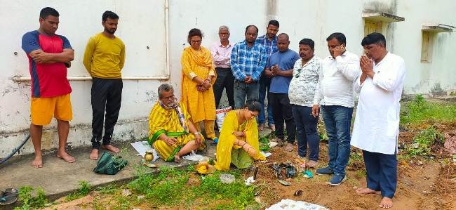 ଶିଶୁପାର୍କ ଓ ଓପେନ ଜିମ ନିର୍ମାଣ ସକାଶେ ଭିତ୍ତି ପ୍ରସ୍ତର ସ୍ଥାପନ