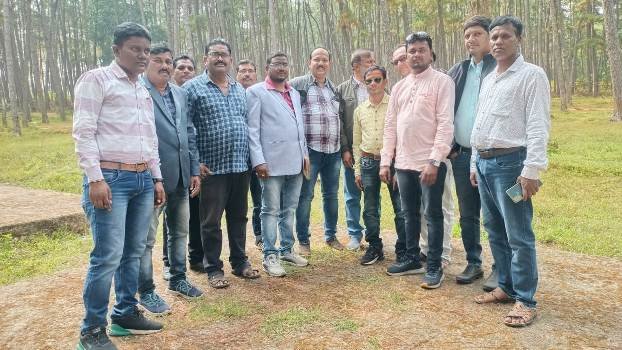 ଦାରିଙ୍ଗବାଡ଼ି ଡୁଲୁରି ଠାରେ ନୂଆପଡ଼ା ଜିଲ୍ଲା ସାମ୍ବାଦିକ ସଂଘର ସାଙ୍ଗଠନିକ ବୈଠକ