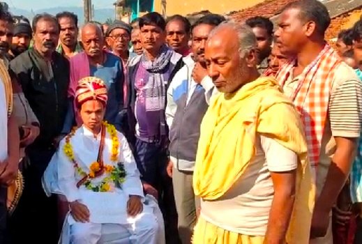 ବାଲିଗୁଡାର ମୁଠାହେଡ଼ ସାଧୁପାତ୍ର ଙ୍କ ଅକାଳ ବିୟୋଗ : ଉତ୍ତରାଧିକାରୀ ଭାବେ ପୁଅ ପ୍ରଶାନ୍ତ ପାତ୍ର ଅଭିଷିକ୍ତ
