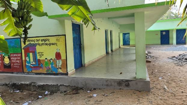 ଶିକ୍ଷକଙ୍କ ଧର୍ମଘଟ ଯୋଗୁ ଶିକ୍ଷାଦାନ ବାଧାପ୍ରାପ୍ତ, ଦୁଇଟି ସ୍କୁଲରେ ତାଲା