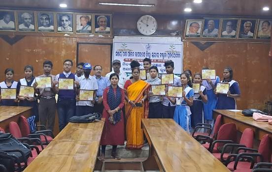 ବାଲେଶ୍ୱର ଉପ-ଡାକ ମଣ୍ଡଳର ଅବଜର୍ଭର ରବୀନ୍ଦ୍ର କୁମାର ସାହୁ ଶେଷରେ ସମସ୍ତଙ୍କୁ ଧନ୍ୟବାଦ ଅର୍ପଣ କରିଥିଲେ