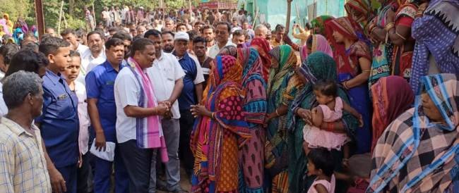 ଶ୍ରମ ମନ୍ତ୍ରୀଙ୍କ ଦ୍ଵାରା ଜିଲୁଣ୍ଡାରେ ଗୋଶାଳା ଉଦଘାଟିତ