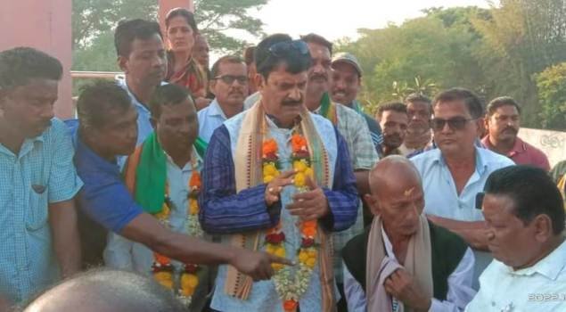 ଚକରୋଡ଼ା ରାସ୍ତା ର ଭିତ୍ତିପ୍ରସ୍ତର ସ୍ଥାପନ