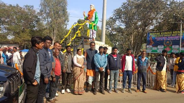 ଝାଡ଼ଖଣ୍ଡ ମୁକ୍ତି ମୋର୍ଚା ପକ୍ଷରୁ ନିରାଡମ୍ବର ଭାବେ ସାନ୍ତାଳୀ ଭାଷା ଦିବସ ପାଳିତ