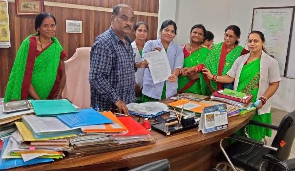 ଓଡିଶା ରାଜ୍ୟ ପୁରୁଷ ଓ ମହିଳା ସ୍ୱାସ୍ଥ୍ୟକର୍ମୀଙ୍କ ଅନିଦ୍ଧିଷ୍ଟ କାଳ ପର୍ଯ୍ୟନ୍ତ କାର୍ଯ୍ୟ ବନ୍ଦ ଆନ୍ଦୋଳନ