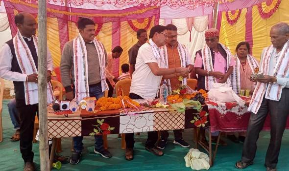 ଜିଲ୍ଲାପରିଷଦଙ୍କ ଦ୍ୱାରା ସିଂହମର୍ଦ୍ଦନରେ କ୍ରିକେଟ୍ ଟୁର୍ଣ୍ଣାମେଣ୍ଟ୍ ଉଦ୍ଘାଟିତ