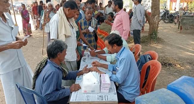 କାଶୀନଗର ଠାରେ KIMS ଶ୍ରୀକାକୁଲମର ସଚେତନ ସହ ମାଗଣା ସ୍ୱାସ୍ଥ୍ୟ ମେଳା