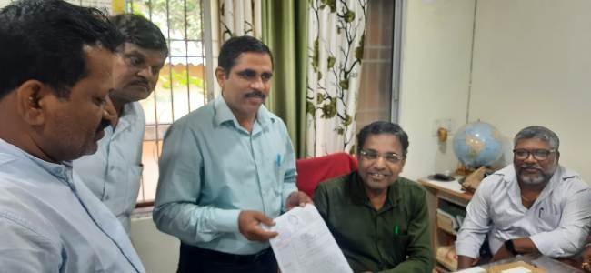 ଏକ୍ସ କ୍ୟାଡର ପ୍ରାଥମିକ ଶିକ୍ଷକ ସଂଘର ବିଭିନ୍ନ ସମସ୍ୟା ନେଇ ମୁଖ୍ୟମନ୍ତ୍ରୀଙ୍କ ଉଦ୍ଦେଶ୍ୟରେ ଦାବି ପତ୍ର ପ୍ରଦାନ