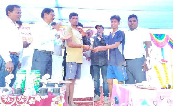 ତୃତୀୟ ଦିବସ ରେ ରୋୟାଲ ସିକ୍ସ ଦଳକୁ ହରାଇ ଦିଗପହଣ୍ଡି ବିଜୟୀ