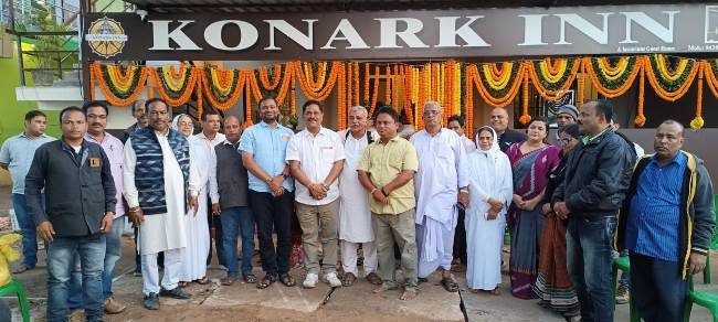 କୋଣାର୍କ ମାର୍କେଟ କମ୍ପ୍ଲେକ୍ସ ଠାରେ କୋଣାର୍କ ଇନ୍ ନାମରେ ଏକ ଗେଷ୍ଟ ହାଉସ କୁ ଉଦଘାଟନ