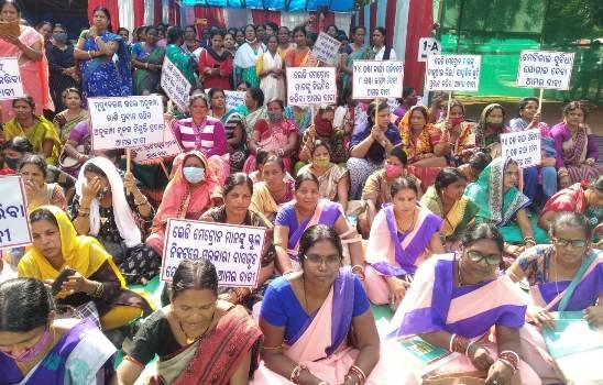 ତୃତୀୟ ଦିନରେ ଲେଡ଼ି ମେଟ୍ରୋନମାନଙ୍କ ଗଣଧାରଣା