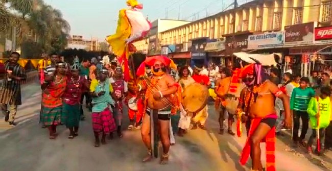 କନ୍ଧମାଳ ର ଡାକୁଲ ନୃତ୍ୟରେ ପ୍ରକମ୍ପିତ ହେଲା ବରଗଡ଼