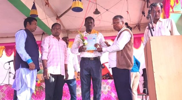କାଟେଣୀପସି ଆଶ୍ରମ ବିଦ୍ୟାଳୟର ପ୍ରଧାନ ଶିକ୍ଷକ ସମ୍ବର୍ଦ୍ଧିତ