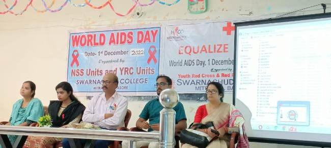 ସ୍ୱର୍ଣ୍ଣଚୂଡ଼ ମହାବିଦ୍ୟାଳୟରେ ଏଡସ ଦିବସ