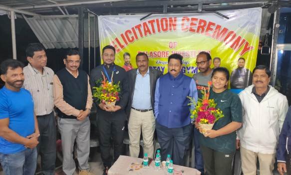 ଷ୍ଟେ-ଫିଟ ଓ ହସ ପରିବାର ପକ୍ଷରୁ କୁସ୍ତି ଖେଳାଳିଙ୍କୁ ସମ୍ବର୍ଦ୍ଧନା