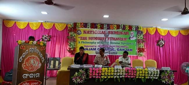 ଅଡିଟରିୟମ ହଲ ଠାରେ ଜାତୀୟ ସମ୍ପାନର ଶୀର୍ଷକ "ବୁଦ୍ଧଙ୍କ ମାନବିକତା