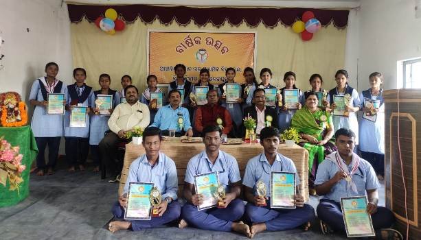 କ୍ଷତ୍ରୀୟବରପୁର ଆଞ୍ଚଳିକ ବିଜ୍ଞାନ ଉଚ୍ଚ ମାଧ୍ୟମିକ ବିଦ୍ୟାଳୟରେ ବାର୍ଷିକ ଉତ୍ସବ
