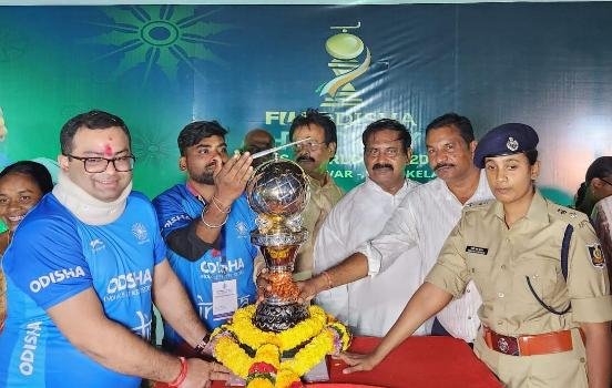 ବିଶ୍ବ ହକି କପ୍ ଟ୍ରଫିକୁ ଗଜପତି ଜିଲ୍ଲାରେ ଭବ୍ୟ ସ୍ବାଗତ ସମ୍ବର୍ଦ୍ଧନା