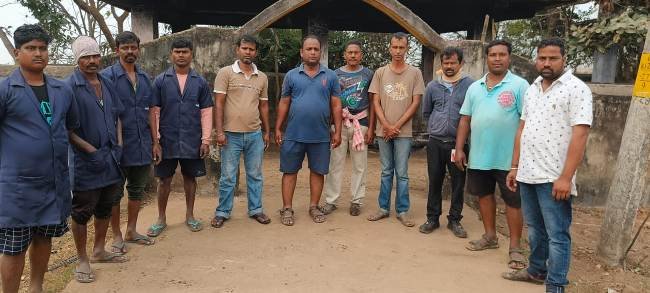 ନିଆରା ପ୍ରୟାସ ନୂଆ ବର୍ଷରେ ସସ୍ୱ ସ୍ମଶାନ ସଫେଇ କମ୍ବଳ ବଣ୍ଟନ