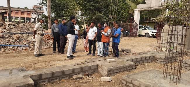 ବର୍ଦ୍ଧନପୁର ୫-ଟି ସ୍କୁଲର ରୂପାନ୍ତରଣ କାର୍ଯ୍ୟ ଅନୁଧ୍ୟାନ କଲେ ଜିଲାପାଳ