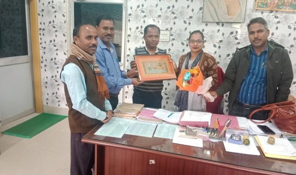 ଘରୋଇ ବିଦ୍ୟାଳୟ ସଂଘ ପକ୍ଷରୁ ଶିକ୍ଷାଧିକାରୀଙ୍କ ସହ ସୌଜନ୍ୟ ମୁଳକ ଆଲୋଚନା