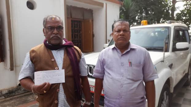 ଗ୍ରାଚ୍ୟୁଇଟି ଟଙ୍କା ମିଳିନଥିବାରୁ ଗୁହାରି କଲେ ଦୁଇ ଅବସରପ୍ରାପ୍ତ ପ୍ରଧାନ ଶିକ୍ଷକ