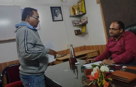 ପାନୀୟ ଜଳ ସମସ୍ୟାର ସମାଧାନ ନିମନ୍ତେ ବିଡ଼ିଓ ଙ୍କୁ ସ୍ମାରକ ପତ୍ର ପ୍ରଦାନ