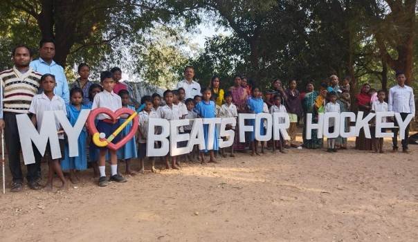 ସାରା ବିଶ୍ୱକୁ ସ୍ୱାଗତ ବିଶ୍ୱକପ୍ ହକିର ଖୁସି ମନାଇଲା ଆଦିବାସୀ ପଲ୍ଲୀ