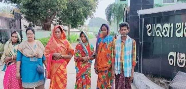 ନ୍ୟାୟ ପାଇଁ ଏସ୍‌ପିଙ୍କ ଦ୍ୱାରସ୍ଥ ହେଲେ ନିର୍ଯାତିତା ମହିଳା