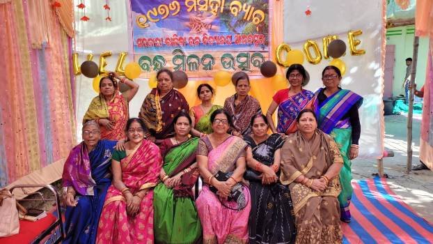 ଆନନ୍ଦପୁର ବାଳିକା ବିଦ୍ୟାଳୟର ୧୯୭୬ ମସିହା ବ୍ୟାଚ ଛାତ୍ରୀଙ୍କ ସମାରୋହ