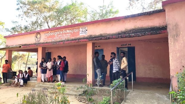 ଶିକ୍ଷାବିଭାଗର ଅଜବ ନିୟମ ଯୋଗୁଁ ବଳିପଡୁଛନ୍ତି ଛାତ୍ରଛାତ୍ରୀ