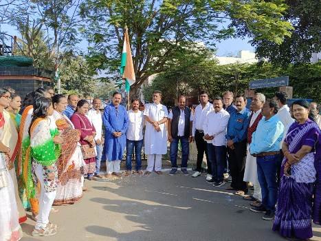 ୭୪ ତମ ସାଧାରଣତନ୍ତ୍ର ଦିବସ ଭାରତୀୟ ଜନତା ପାର୍ଟି ତରଫରୁ ମହାତ୍ମା ଗାନ୍ଧୀଙ୍କ ପ୍ରତିମୁର୍ତି ନିକଟରେ ପାଳିତ