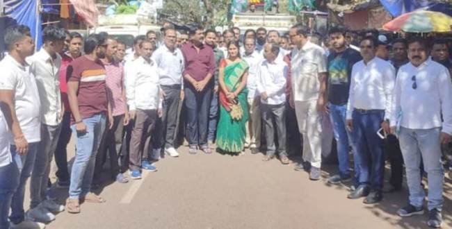 ମୟୁରଭଞ୍ଜ ଜିଲ୍ଲା କୁ ରେଳବିଭାଗ ର କ୍ରମାଗତ ଅବହେଳା ପ୍ରତିବାଦ ରେ ବିଜେଡି ର ବିକ୍ଷୋଭ ପ୍ରଦର୍ଶନ ଓ ଦାବୀପତ୍ର ପ୍ରଦାନ