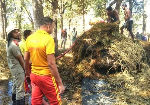 ଅଗ୍ନିକାଣ୍ଡ ରେ ଧାନଗଦା ଭସ୍ମୀଭୂତ ଲକ୍ଷାଧିକ ଟଙ୍କାର କ୍ଷୟକ୍ଷତି 