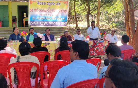 ଡୁମାକୁମ୍ପା କ୍ଳଷ୍ଟର ରେ ଶିକ୍ଷକ,ଶିକ୍ଷୟିତ୍ରୀଙ୍କୁ ସମ୍ବର୍ଦ୍ଧନା ପ୍ରଦାନ କାର୍ଯ୍ୟକ୍ରମ ଅନୁଷ୍ଠିତ