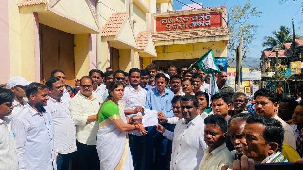 କେନ୍ଦ୍ର ସରକାରଙ୍କ ବୈମାତୃକ ମନୋଭାବ ବିରୁଦ୍ଧରେ ବ୍ଲକ ଅଫିସ ସମ୍ମୁଖରେ ଶାନ୍ତିପୂର୍ଣ୍ଣ ପ୍ରତିବାଦ ସଭା