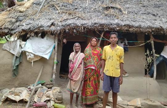 ବ୍ଲକ କାର୍ଯ୍ୟାଳୟ କର୍ମଚାରୀଙ୍କ ଦାୟିତ୍ୱହୀନତା ଘଟଣା, ଭୁଲିଗଲା କି ବ୍ଲକ ପ୍ରଶାସନ