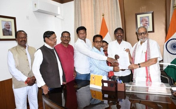 ସିଟି ହସପିଟାଲ ଦାବିରେ ରାଜ୍ୟପାଳଙ୍କୁ ଭେଟିଲେ କେନ୍ଦ୍ରାପଡା ମେଡିକାଲ କ୍ରୀୟାନୁଷ୍ଠାନ କମିଟି