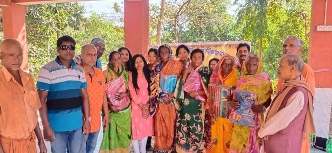 ଅସହାୟ ଅଭାବୀଙ୍କୁ ବସ୍ତ୍ର ବଣ୍ଟନ