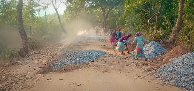 ପ୍ରଧାନମନ୍ତ୍ରୀ ଗ୍ରାମ୍ୟ ସଡ଼କ ଯୋଜନାରେ ଅନିୟମିତତା ଅଭିଯୋଗ