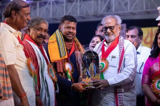 ୧୬ଜଣ ବିଶିଷ୍ଟ ବ୍ୟକ୍ତିଙ୍କୁ ଏକାମ୍ର ଶ୍ରୀ ସମ୍ମାନ