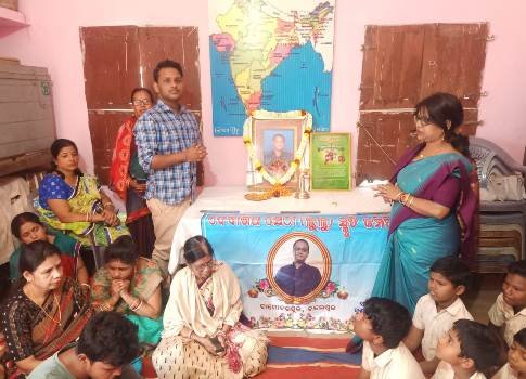 ଭିନ୍ନକ୍ଷମ ପିଲାଙ୍କ ମେଳରେ ଦେବାଶିଷଙ୍କ ତୃତୀୟ ସ୍ମୃତିସଭା