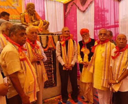 ସାରଳାରୋଡ଼ ରେ ଆଦିକବି ସାରଳାଦାସ ଙ୍କ ପ୍ରତିମୂର୍ତ୍ତି ଉନ୍ମୋଚନ