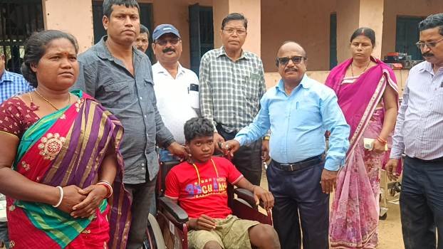 ରାଇରଙ୍ଗପୁର ଅନ୍ତଃନିବେଶୀ ସାଧନ କେନ୍ଦ୍ରରେ ଭିନ୍ନକ୍ଷମ ବିଦ୍ୟାର୍ଥୀଙ୍କ ନିମନ୍ତେ ସହାୟକ ଉପକରଣ ବିତରଣ