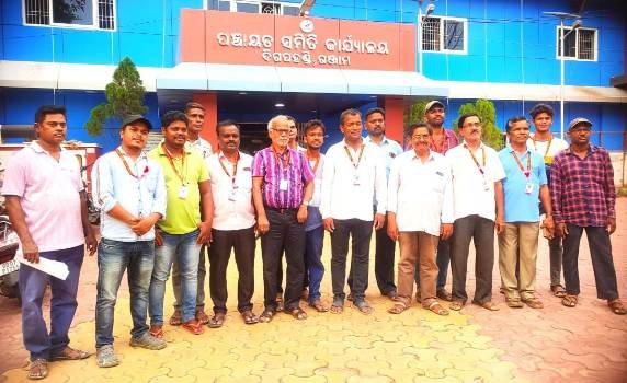 ବଡ଼ଖେମୁଣ୍ଡି ଚିତ୍ରକର ସଂଘ ପକ୍ଷରୁ ଜିଲାପାଳ ଙ୍କୁ ସ୍ମାରକପତ୍ର  